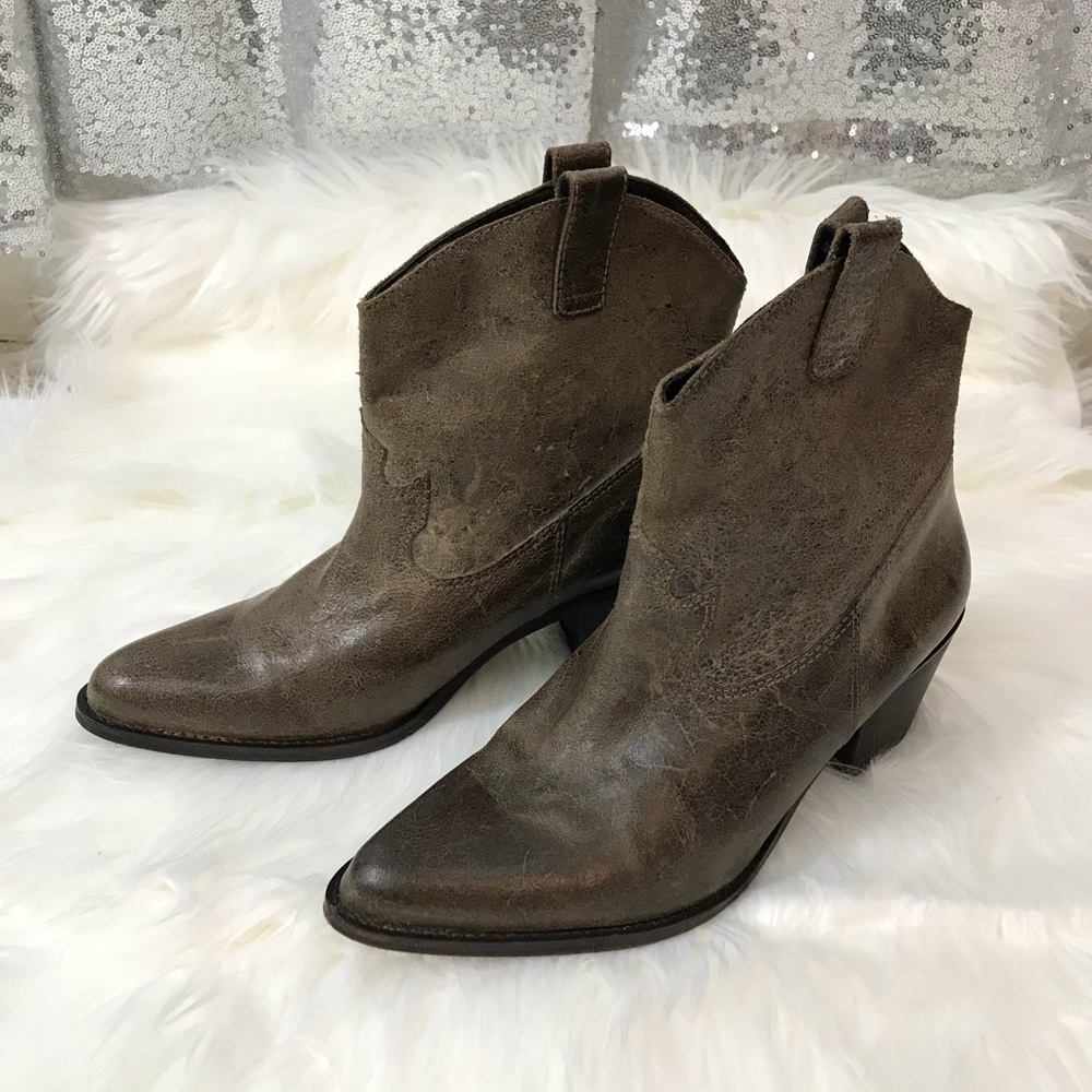 POUR LA VICTOIRE | Leather Western Ankle Booties